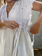 Load image into Gallery viewer, White Butterfly Dress