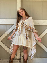 Load image into Gallery viewer, Harvest Moon Shawl