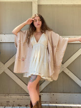 Load image into Gallery viewer, Rambling Rose Kimono