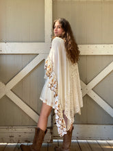 Load image into Gallery viewer, Harvest Moon Shawl