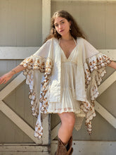 Load image into Gallery viewer, Harvest Moon Shawl