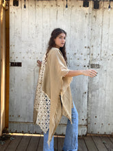 Load image into Gallery viewer, Brown Sugar Shawl