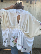 Load image into Gallery viewer, Bella Donna Robe