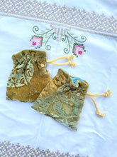 Load image into Gallery viewer, Mini Pouch