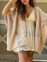 Load image into Gallery viewer, Rambling Rose Kimono