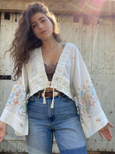 Load image into Gallery viewer, Wallflower Top