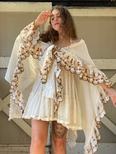 Load image into Gallery viewer, Harvest Moon Shawl