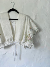 Load image into Gallery viewer, Tullia Butterfly Top