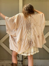 Load image into Gallery viewer, Rambling Rose Kimono