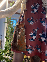 Load image into Gallery viewer, Serpentine Pouch 2