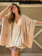 Load image into Gallery viewer, Rambling Rose Kimono