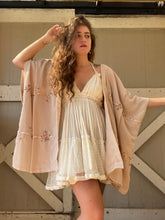 Load image into Gallery viewer, Rambling Rose Kimono