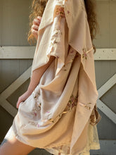Load image into Gallery viewer, Rambling Rose Kimono
